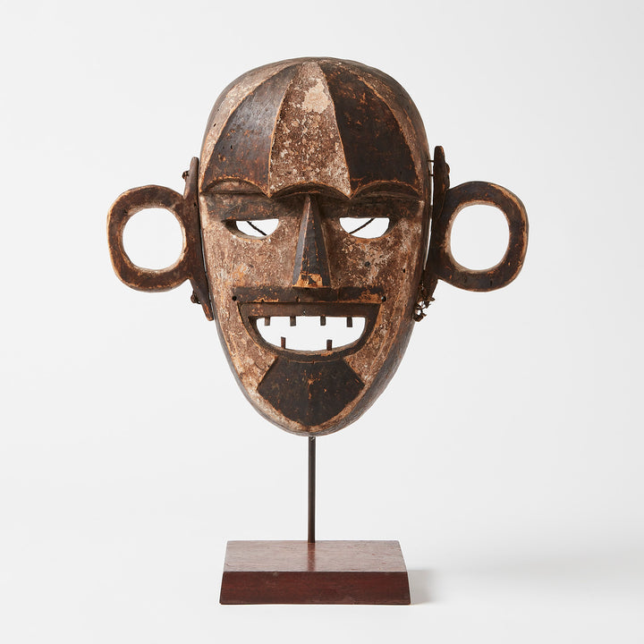 Boa Style Mask on Stand
