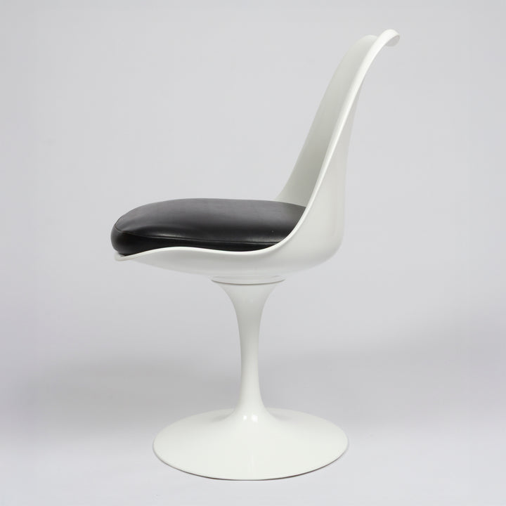 Set of 8 Vintage Saarinen Tulip Dining Chairs