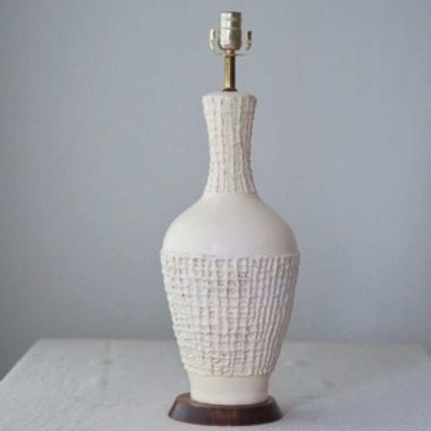 White Ceramic Boucle Lamp